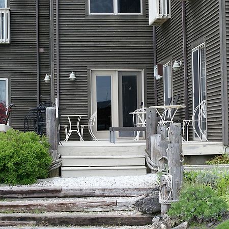 Inn On The Harbour And Telegraph House Port Stanley Exteriör bild